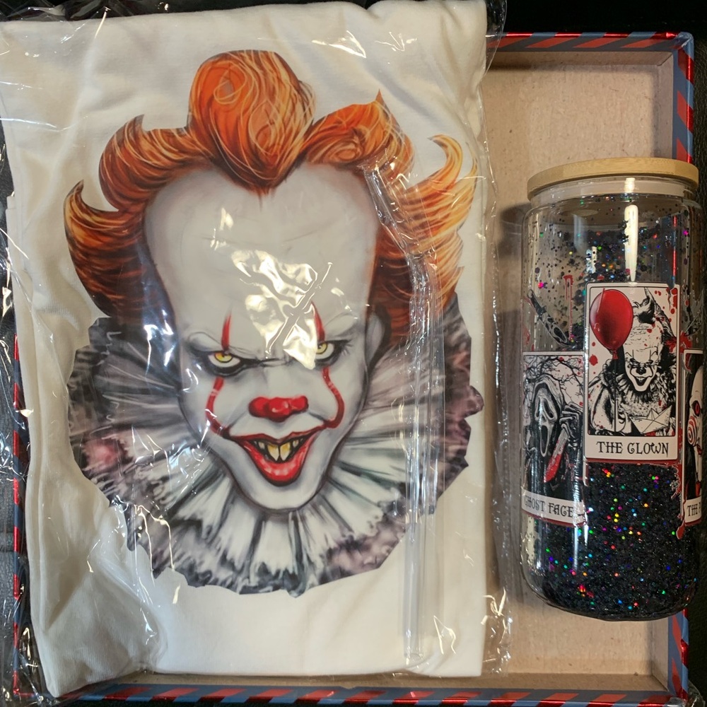 2 Sided Halloween GLASS Tumbler… With GLASS Straw.. Free T-shirt with purchase!!